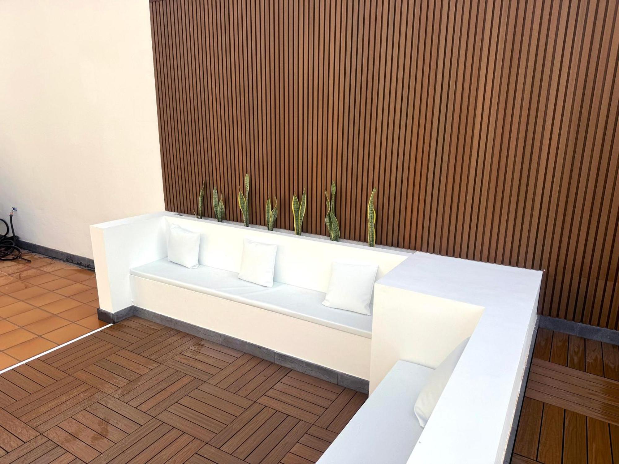 Villa Dedalos - A Luxury Large Villa With A Heated Pool In Пуерто Калеро Екстериор снимка